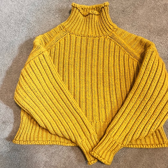 Marigold/Yellow H&M XL turtleneck cable knit - Picture 1 of 2